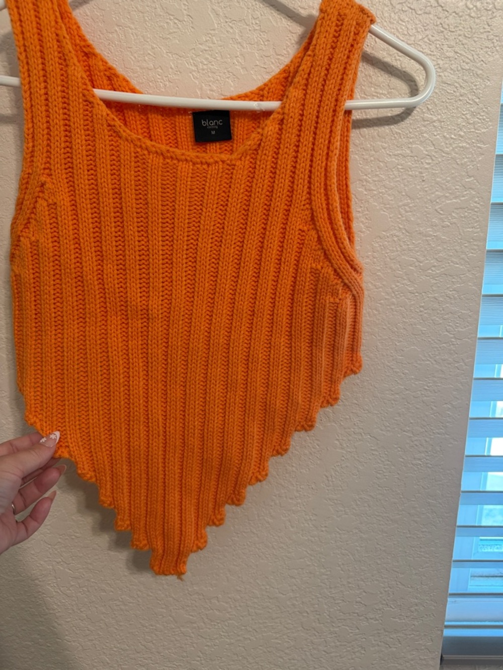 Blanc Orange Ribbed Pointed-Hem Knit Tank - Picture 4 of 6